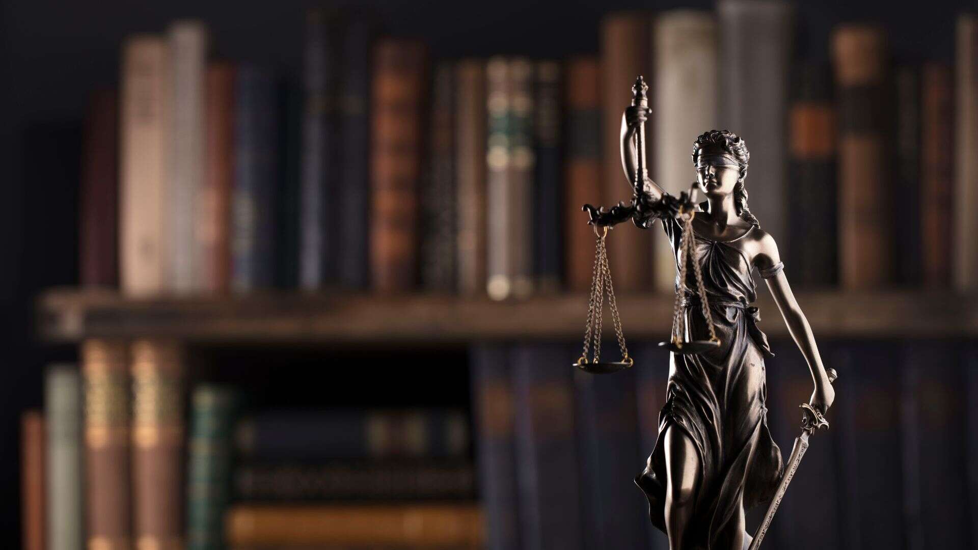 Entenda as consequências da falta grave na execução penal e como se defender. Saiba mais sobre a importância da assistência jurídica.